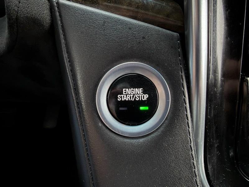 Cadillac Escalade Platinum 4WD 2017