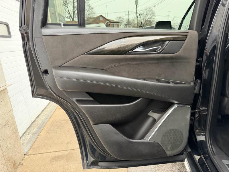 Cadillac Escalade Platinum 4WD 2017