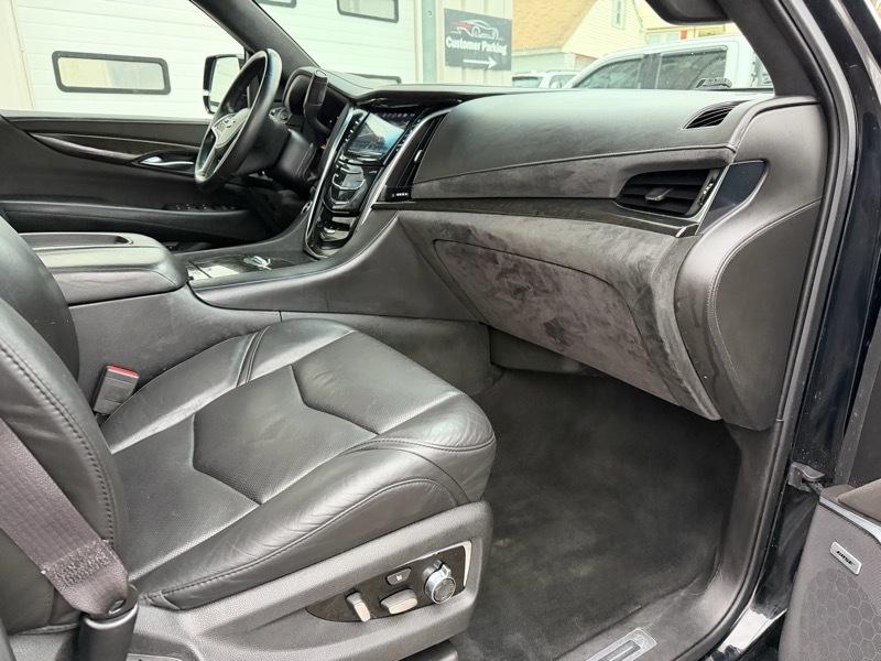 Cadillac Escalade Platinum 4WD 2017