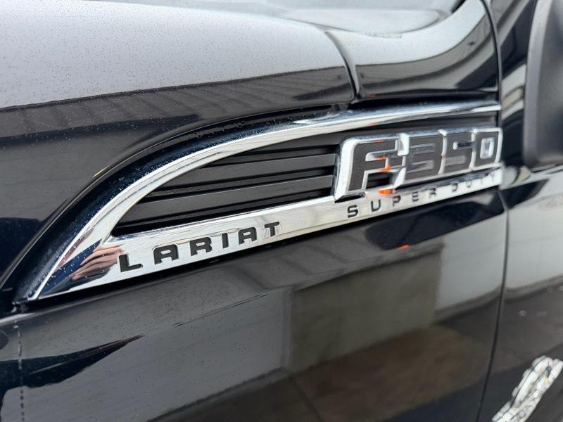 Ford F-350 SD Lariat Crew Cab 4WD 2016