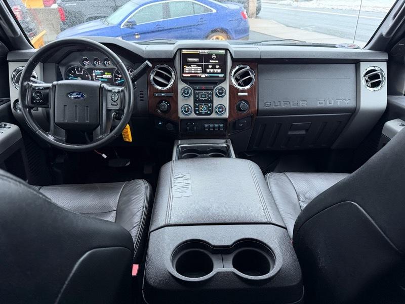 Ford F-350 SD Lariat Crew Cab 4WD 2016