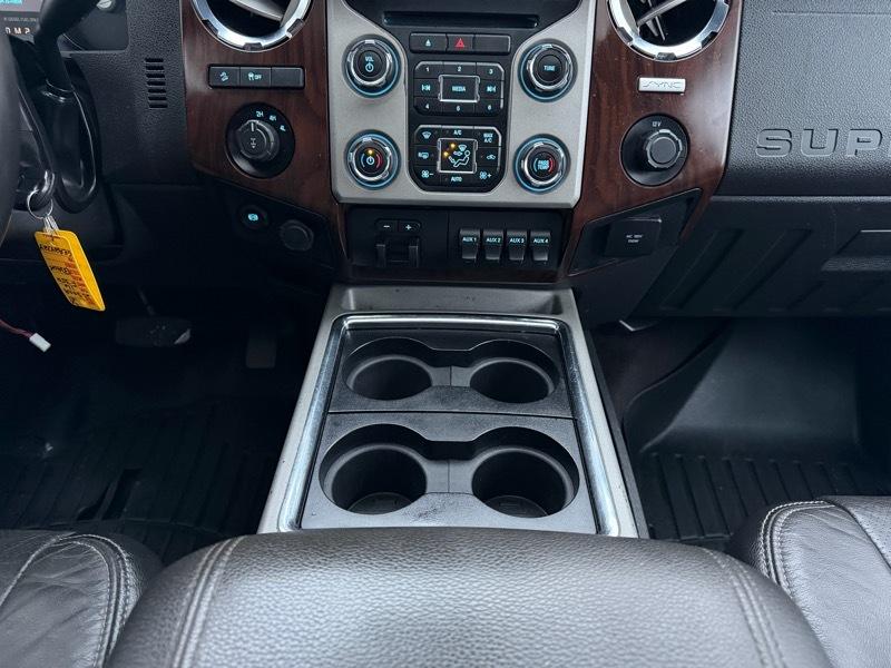 Ford F-350 SD Lariat Crew Cab 4WD 2016