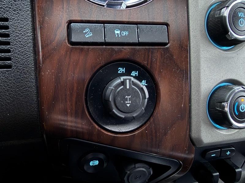 Ford F-350 SD Lariat Crew Cab 4WD 2016