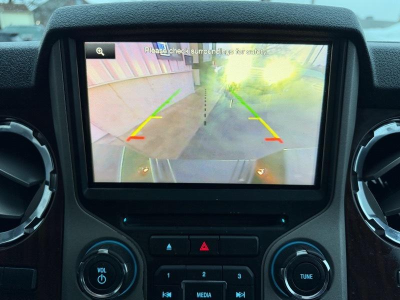 Ford F-350 SD Lariat Crew Cab 4WD 2016