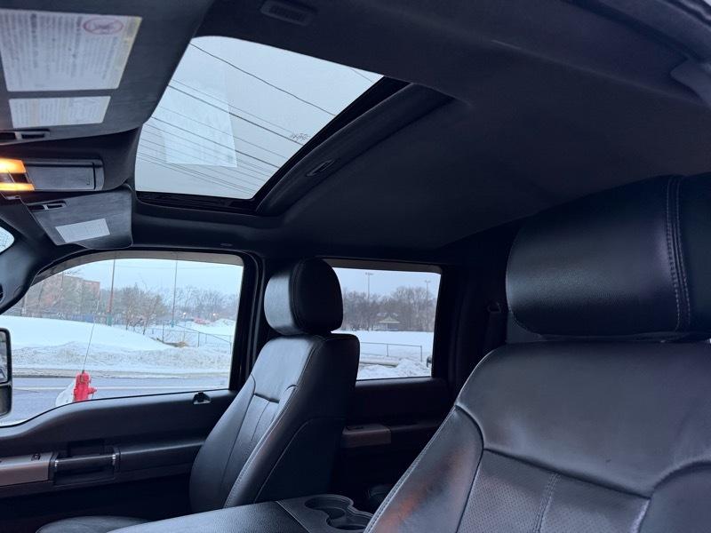 Ford F-350 SD Lariat Crew Cab 4WD 2016