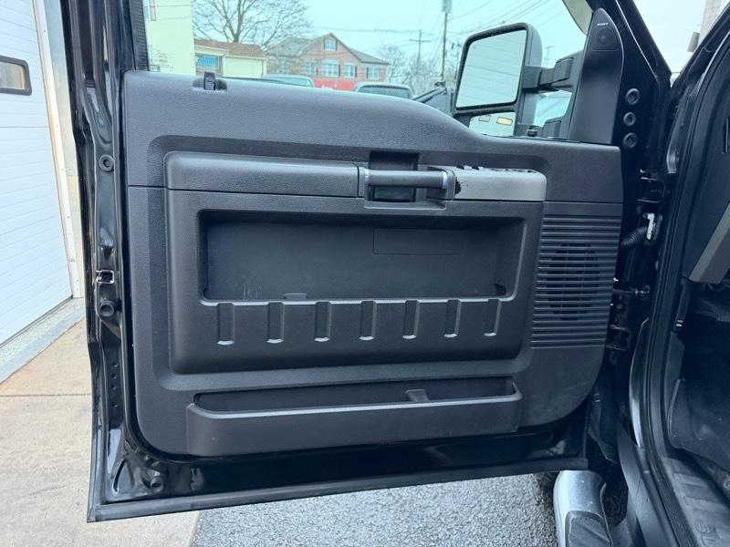 Ford F-350 SD Lariat Crew Cab 4WD 2016