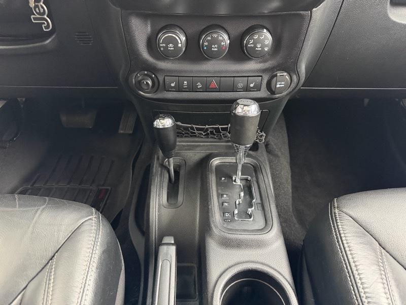 Jeep Wrangler Unlimited Sahara 4WD 2016