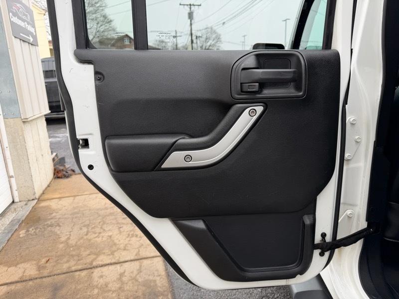 Jeep Wrangler Unlimited Sahara 4WD 2016