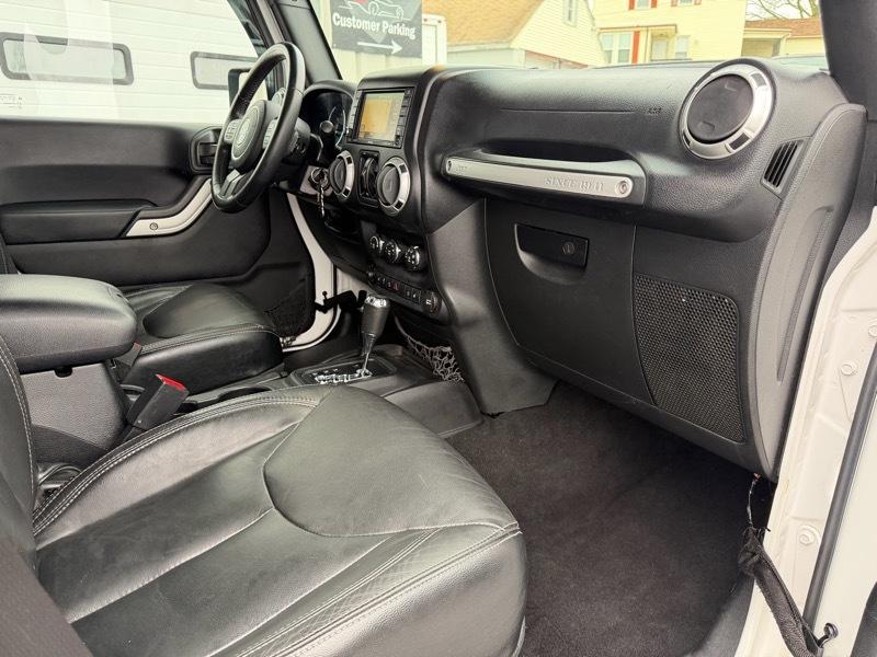 Jeep Wrangler Unlimited Sahara 4WD 2016