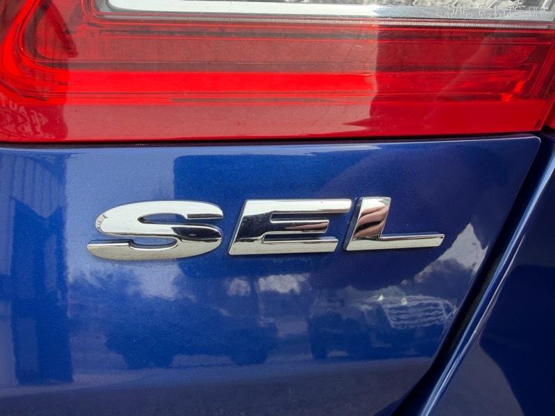 Ford Taurus SEL FWD 2013