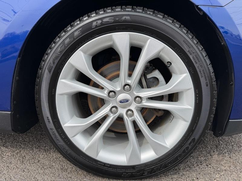 Ford Taurus SEL FWD 2013