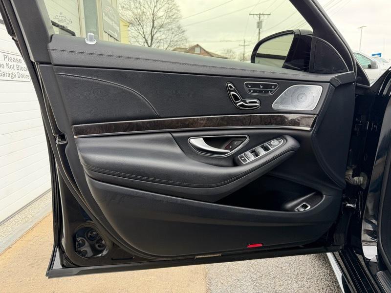 Mercedes-Benz S-Class S550 4MATIC 2015