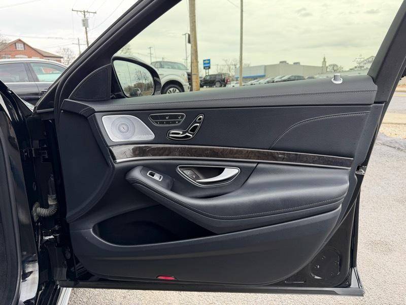 Mercedes-Benz S-Class S550 4MATIC 2015