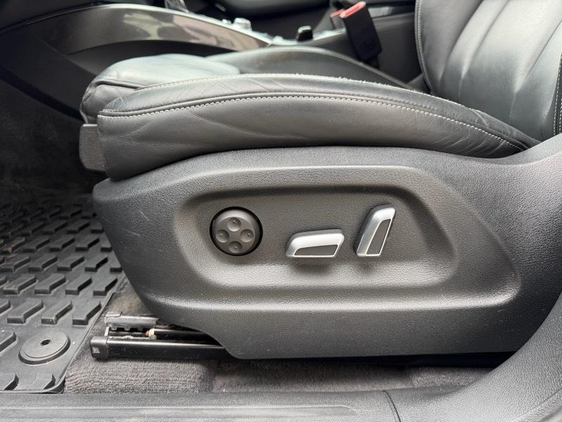 Audi SQ5 3.0T Premium Plus quattro 2015