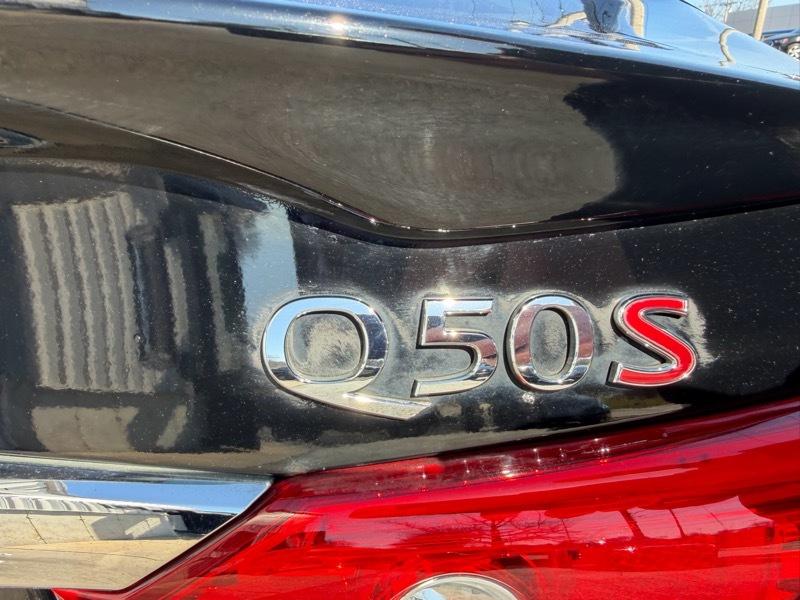 Infiniti Q50 Red Sport 400 AWD 2017