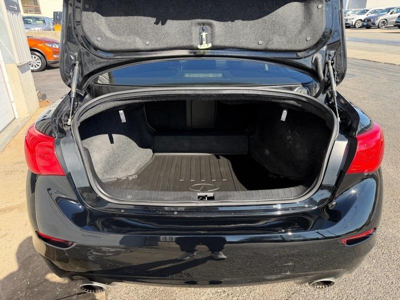 Infiniti Q50 Red Sport 400 AWD 2017