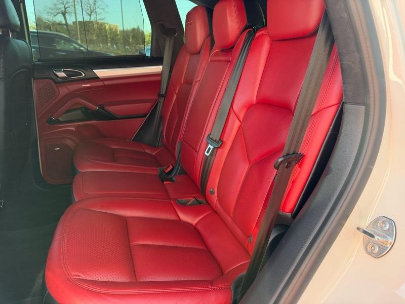 Porsche Cayenne GTS 2017