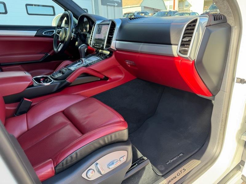 Porsche Cayenne GTS 2017