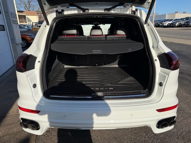 Porsche Cayenne GTS 2017