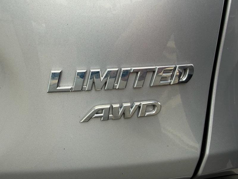 Toyota RAV4 Limited AWD 2023