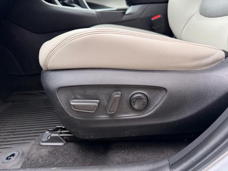 Toyota RAV4 Limited AWD 2023