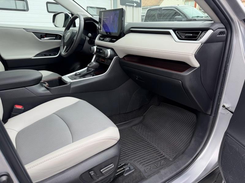 Toyota RAV4 Limited AWD 2023