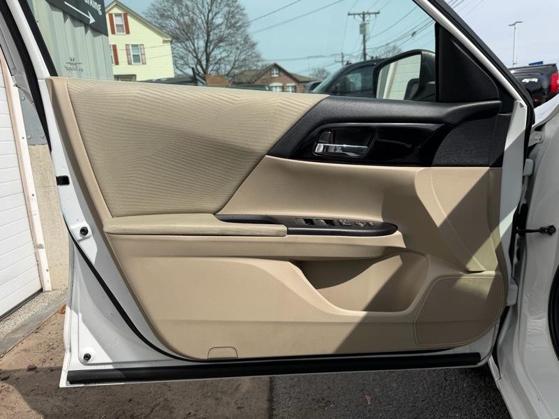 Honda Accord LX Sedan CVT 2016