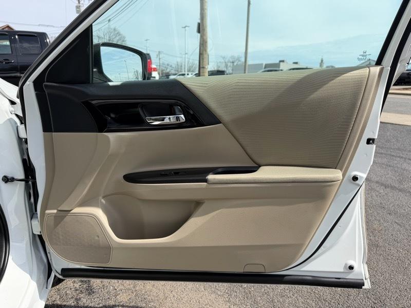 Honda Accord LX Sedan CVT 2016