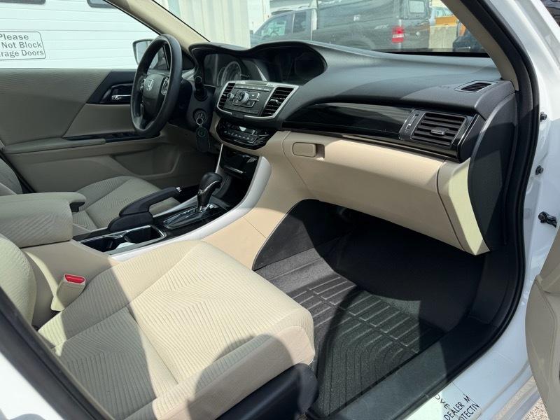 Honda Accord LX Sedan CVT 2016