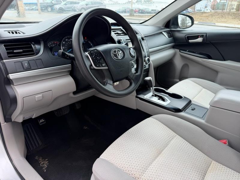 Toyota Camry LE 4D Sedan 2014