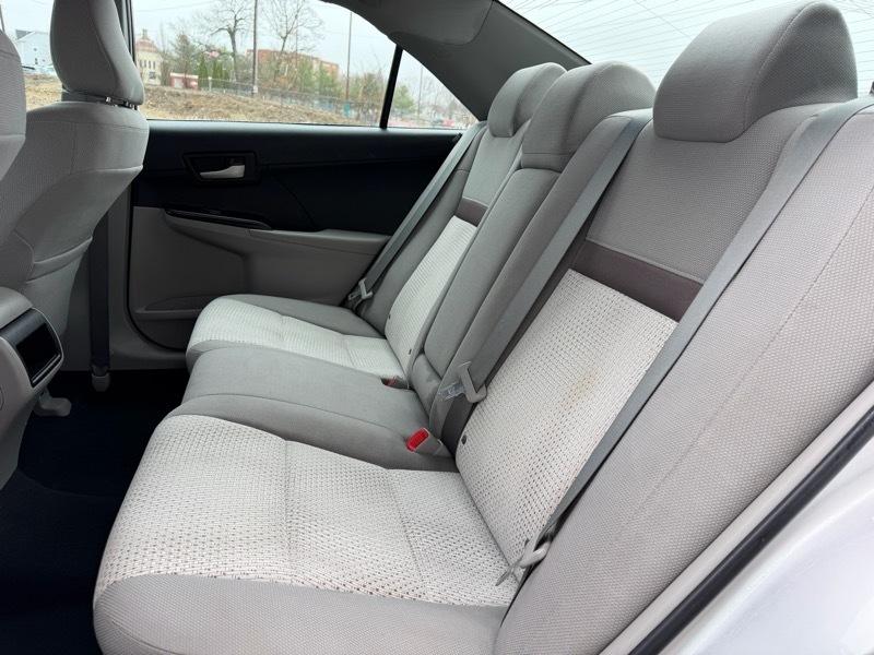 Toyota Camry LE 4D Sedan 2014