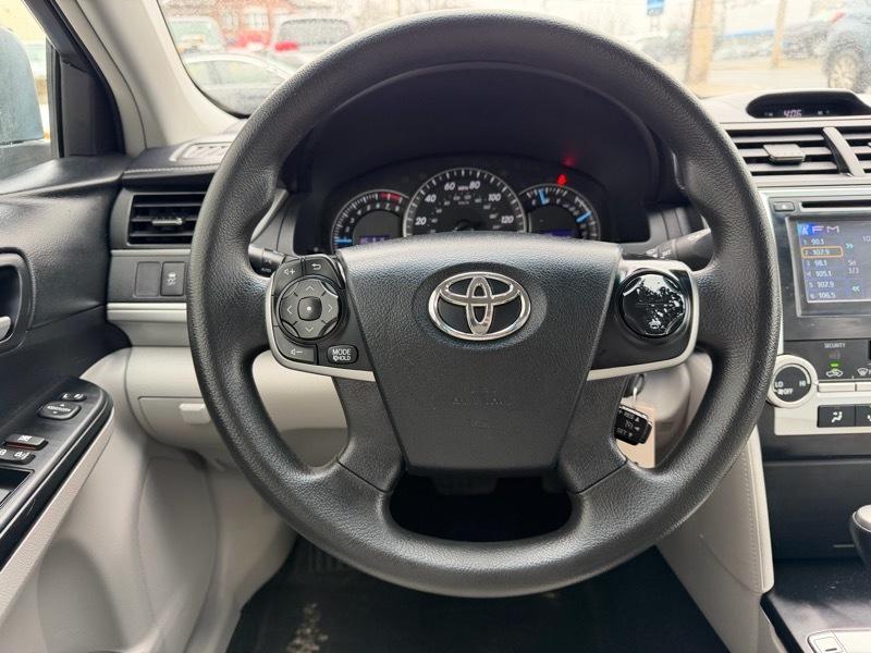 Toyota Camry LE 4D Sedan 2014