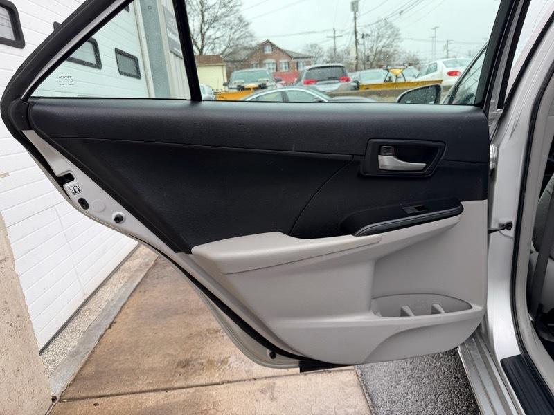 Toyota Camry LE 4D Sedan 2014