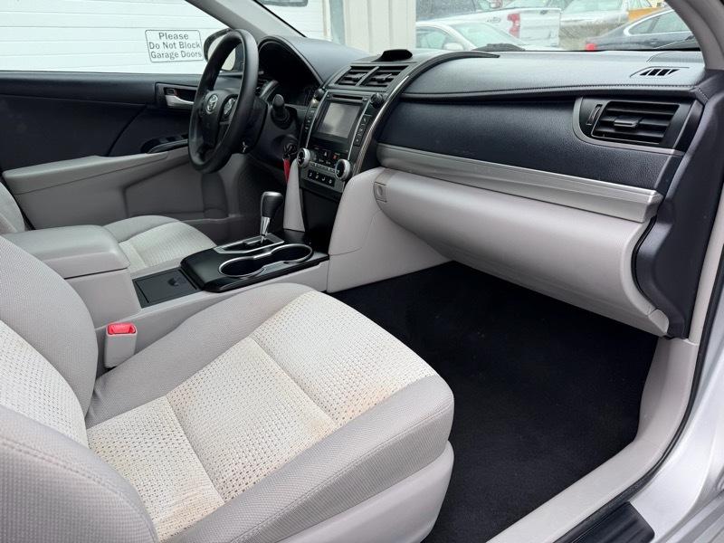 Toyota Camry LE 4D Sedan 2014