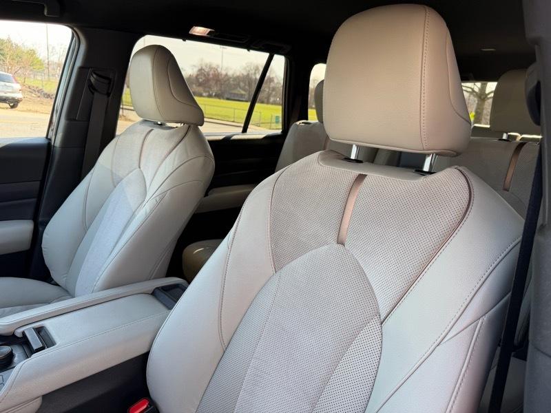 Toyota Grand Highlander Hybrid MAX Limited AWD 2024