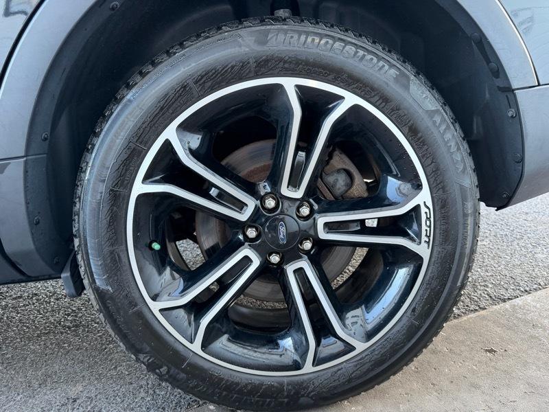 Ford Explorer Sport 4WD 2013