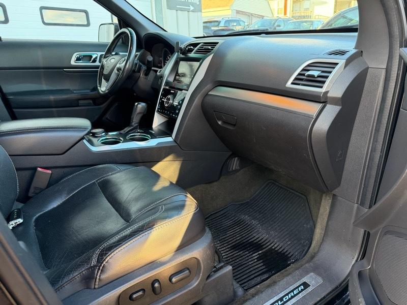 Ford Explorer Sport 4WD 2013