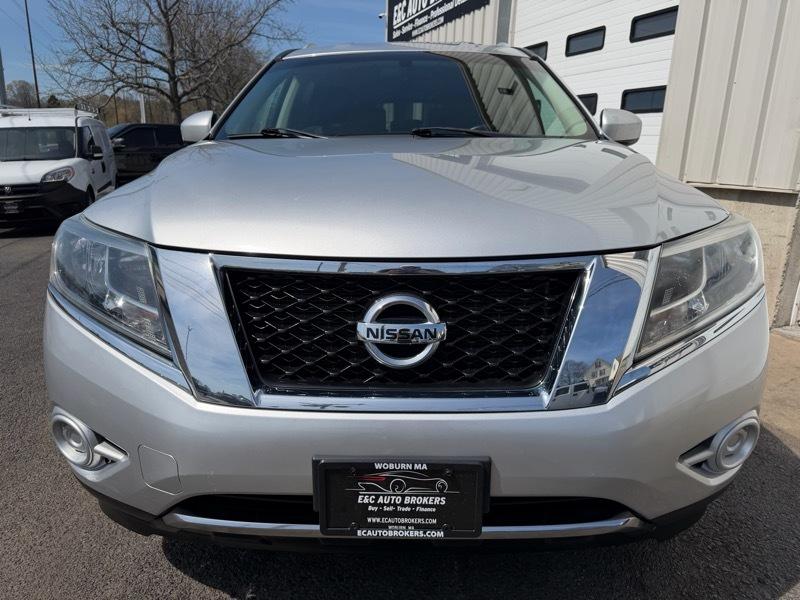 Nissan Pathfinder SV 4WD 2014
