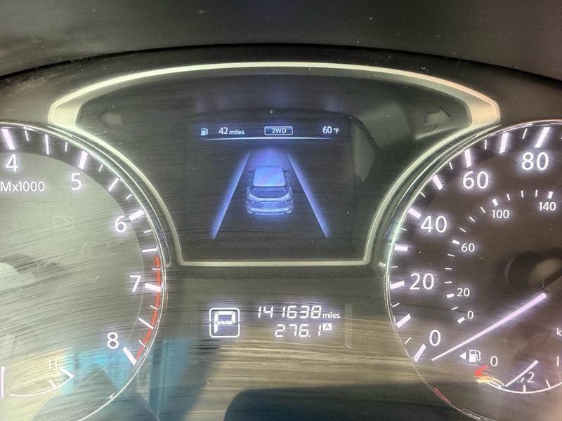 Nissan Pathfinder SV 4WD 2014