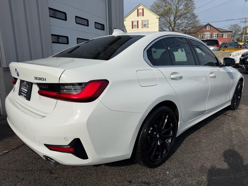 BMW 3-Series 330i xDrive 2021