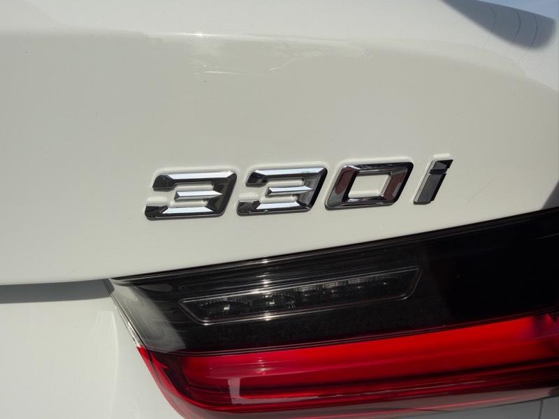 BMW 3-Series 330i xDrive 2021