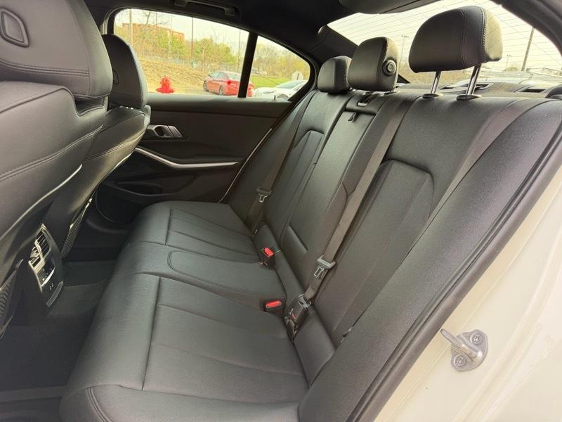 BMW 3-Series 330i xDrive 2021