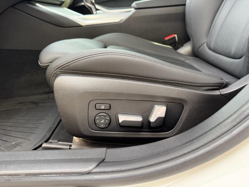 BMW 3-Series 330i xDrive 2021