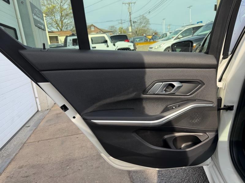 BMW 3-Series 330i xDrive 2021