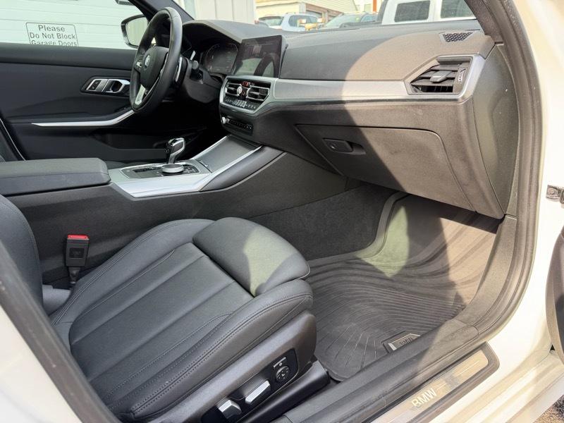 BMW 3-Series 330i xDrive 2021