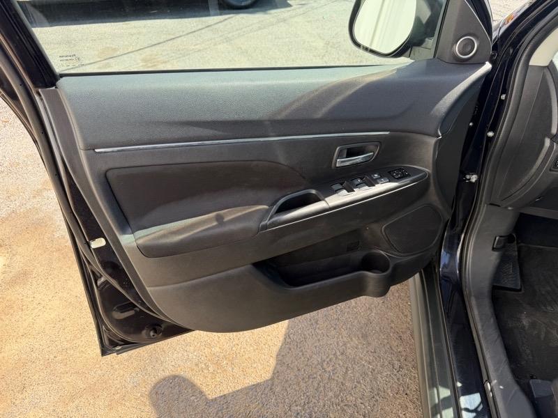 Mitsubishi Outlander Sport LE AWD 2013