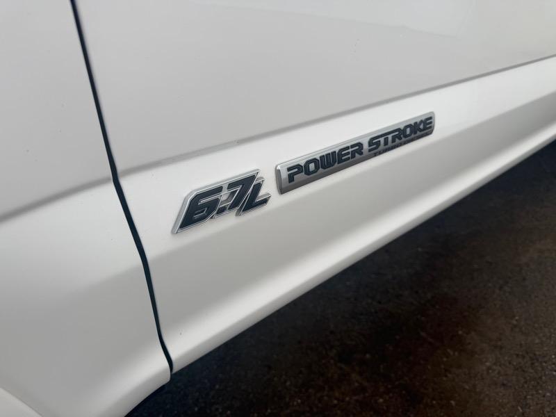 Ford F-350 SD Platinum Crew Cab 4WD 2022