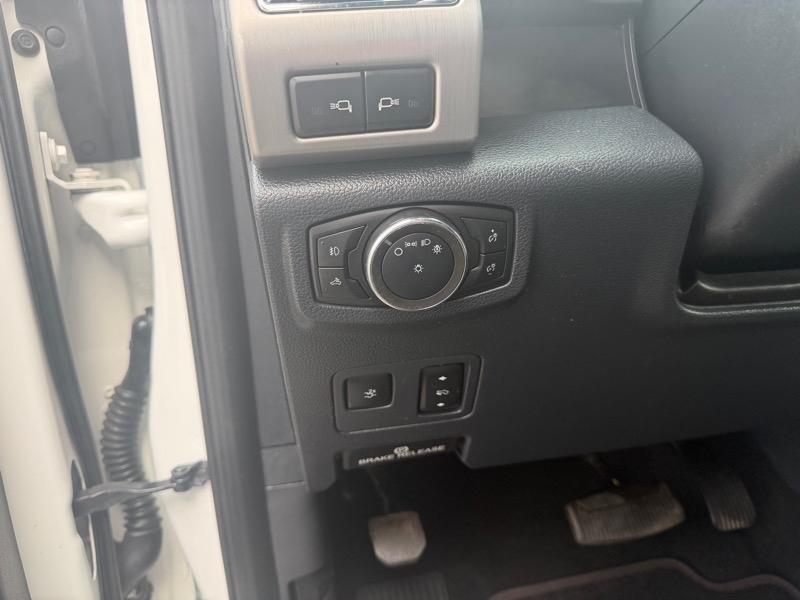 Ford F-350 SD Platinum Crew Cab 4WD 2022