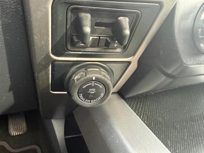 Ford F-350 SD Platinum Crew Cab 4WD 2022