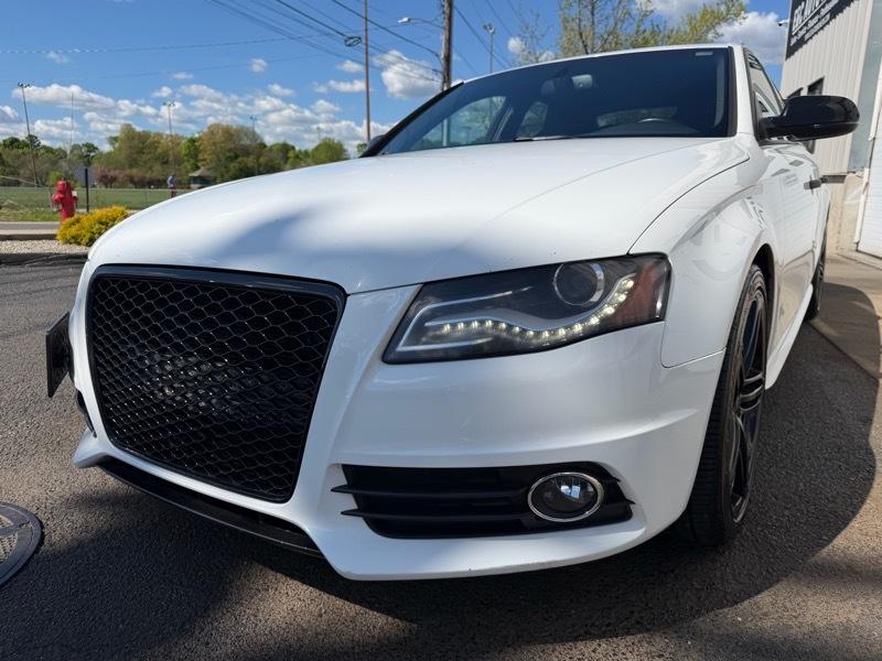 Audi S4 Sedan quattro 2011
